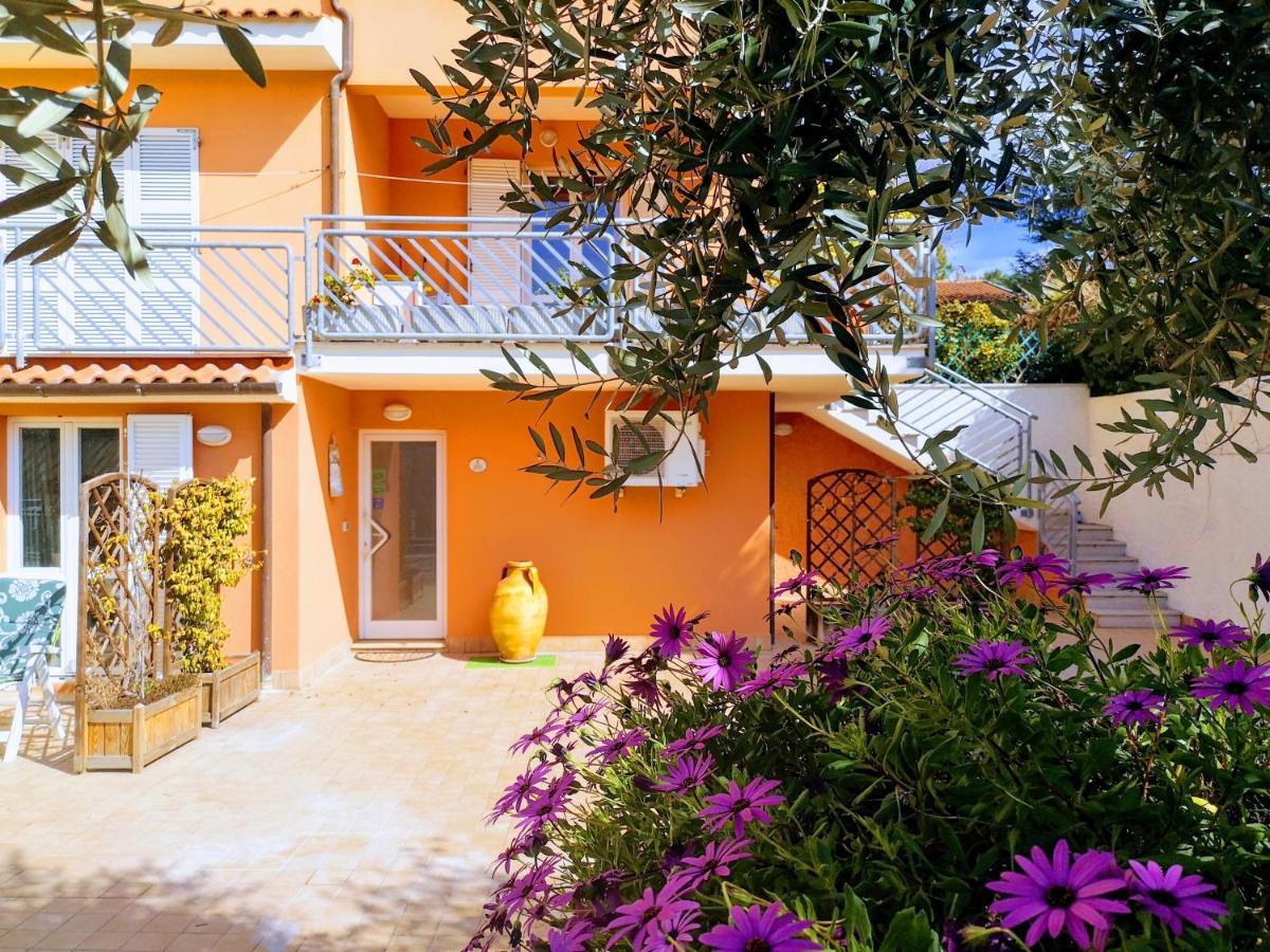 A Due Passi Dal Mare B&B Numana Zewnętrze zdjęcie